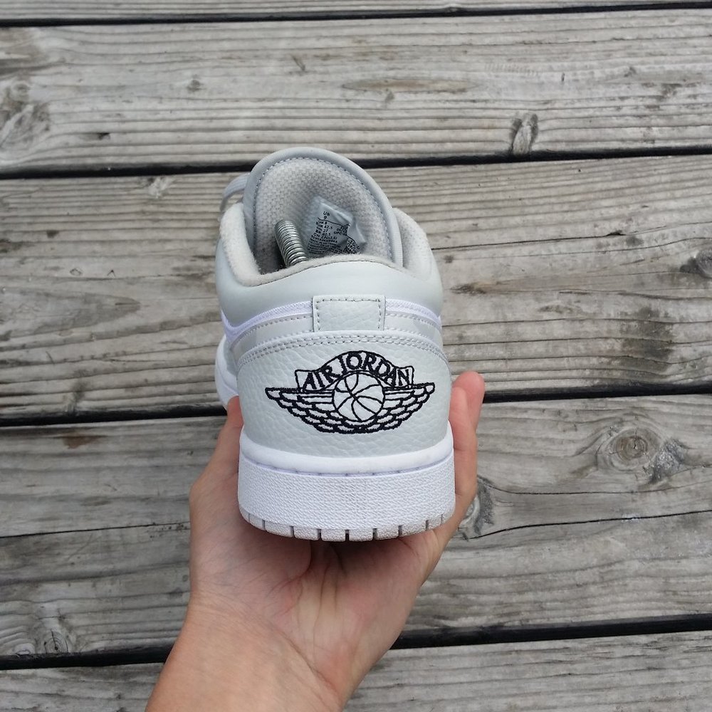 Women Size 10.5 / Size 9 Men Nike Air Jordan 1 Low White Camo Shoes Sneakers - Picture 6 of 8
